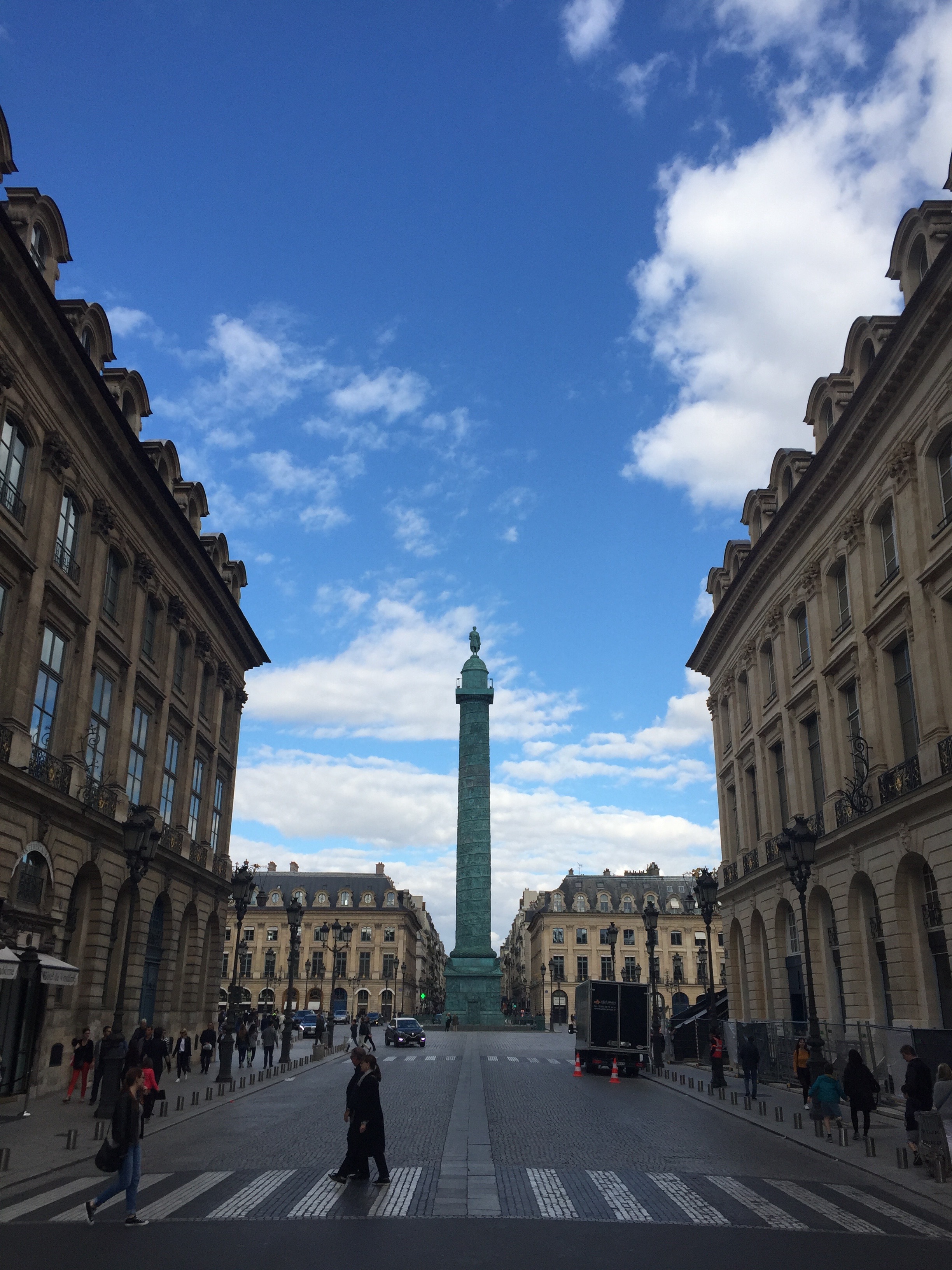 MON MODE, Fashion Blogger, Paris, Things To Do, Place Vendome, Must Visit Spots in Paris