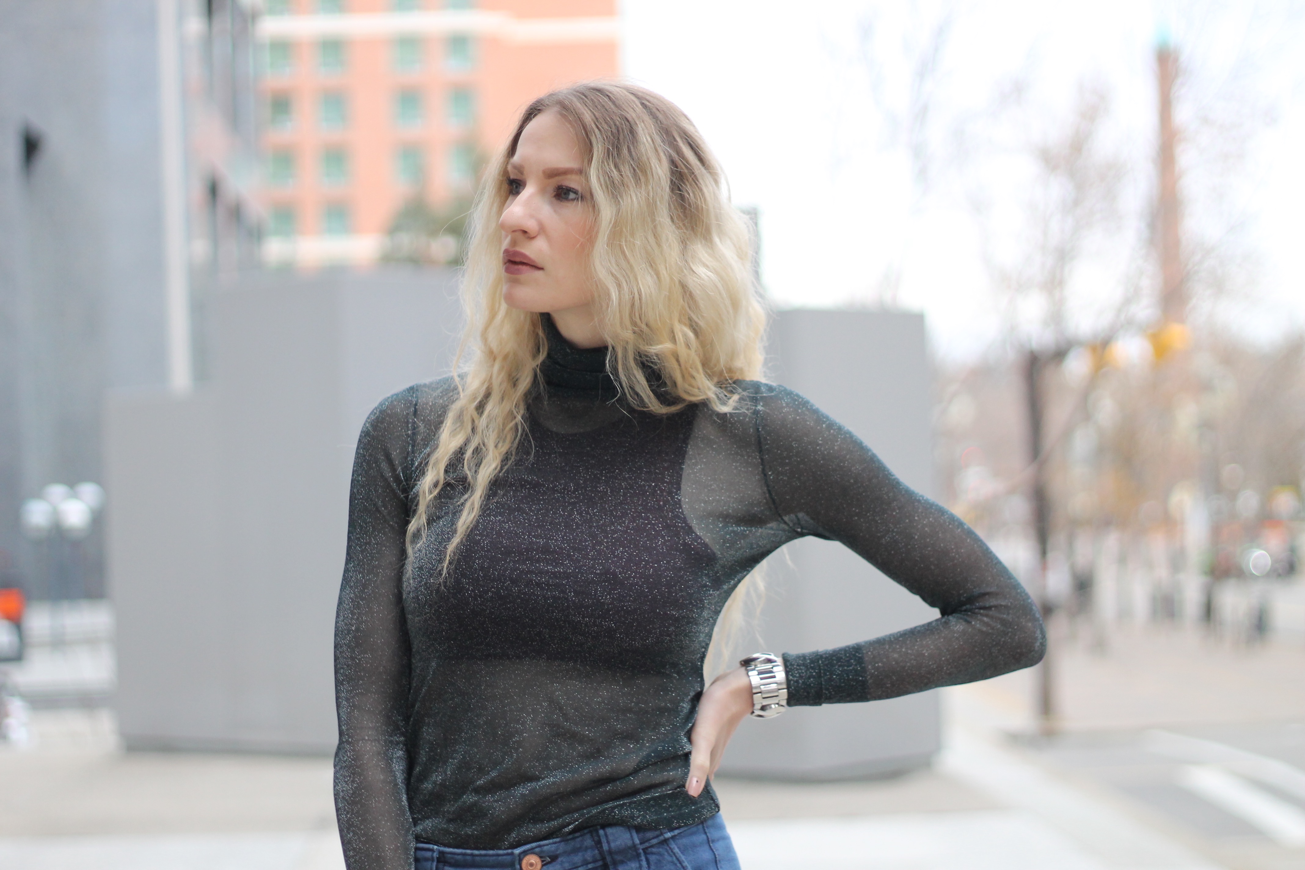 MON MODE | Fashion Blogger | Calgary Street Style | Downtown Calgary | 90s Vibes | Faux Fur  