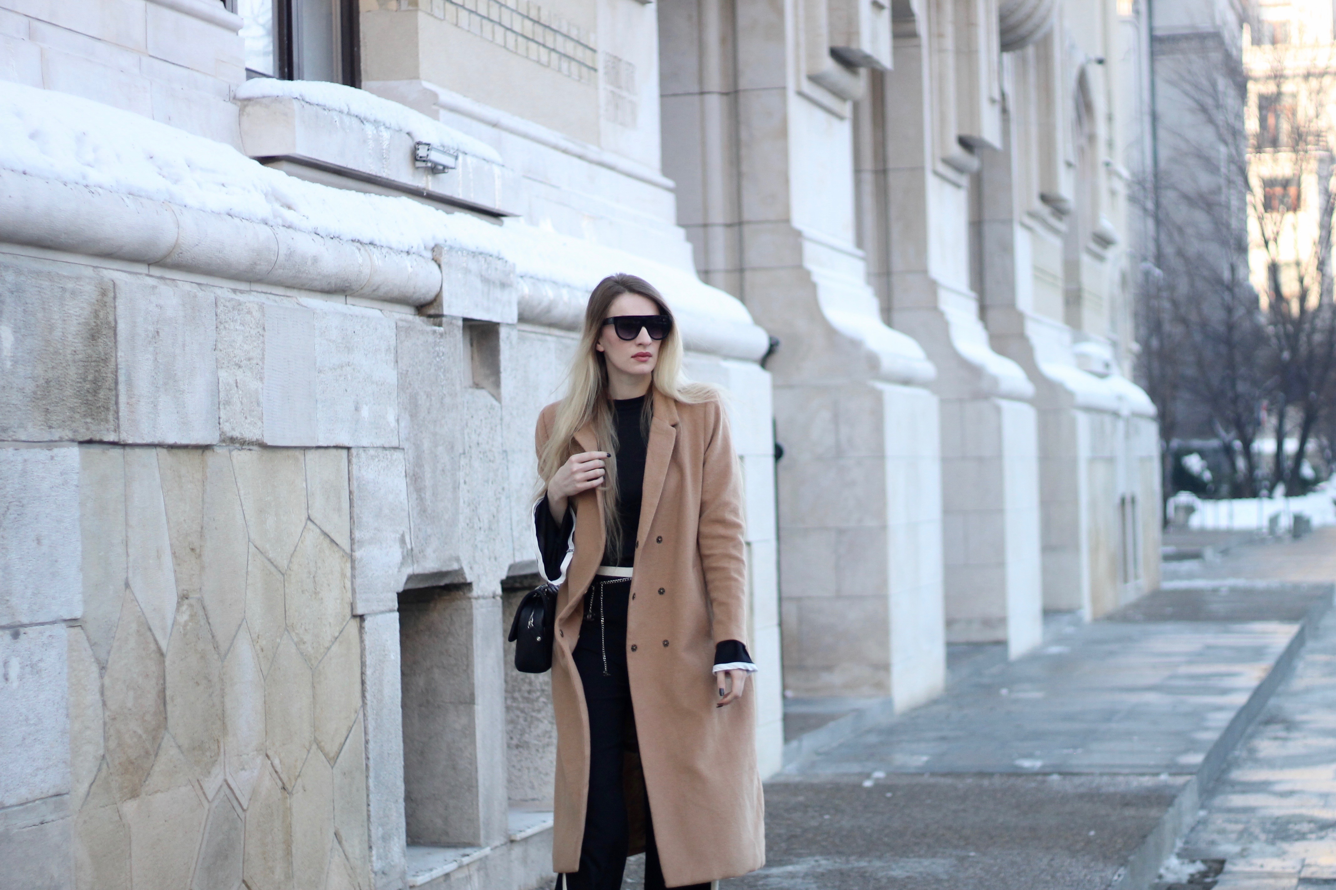 MON MODE | Fashion Blogger | Fashion Trends | Classic Chanel Outfit | Classic Flap Bag | Travel Blogger | Bucharest