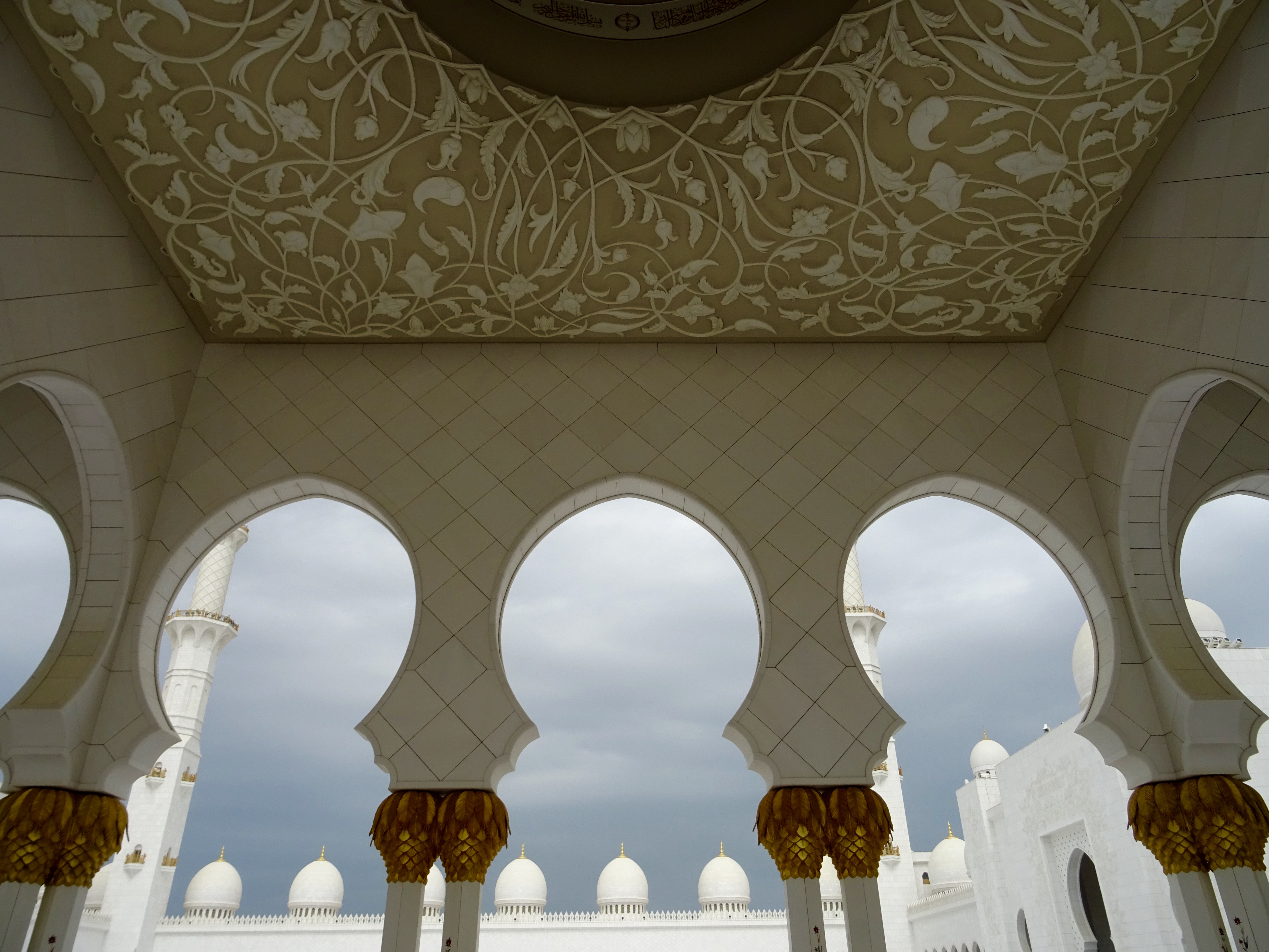 Mon_Mode Blog | Mon Mode | Fashion blog | Toronto Bloger | Travel Blog | Sheikh Zayed Mosque