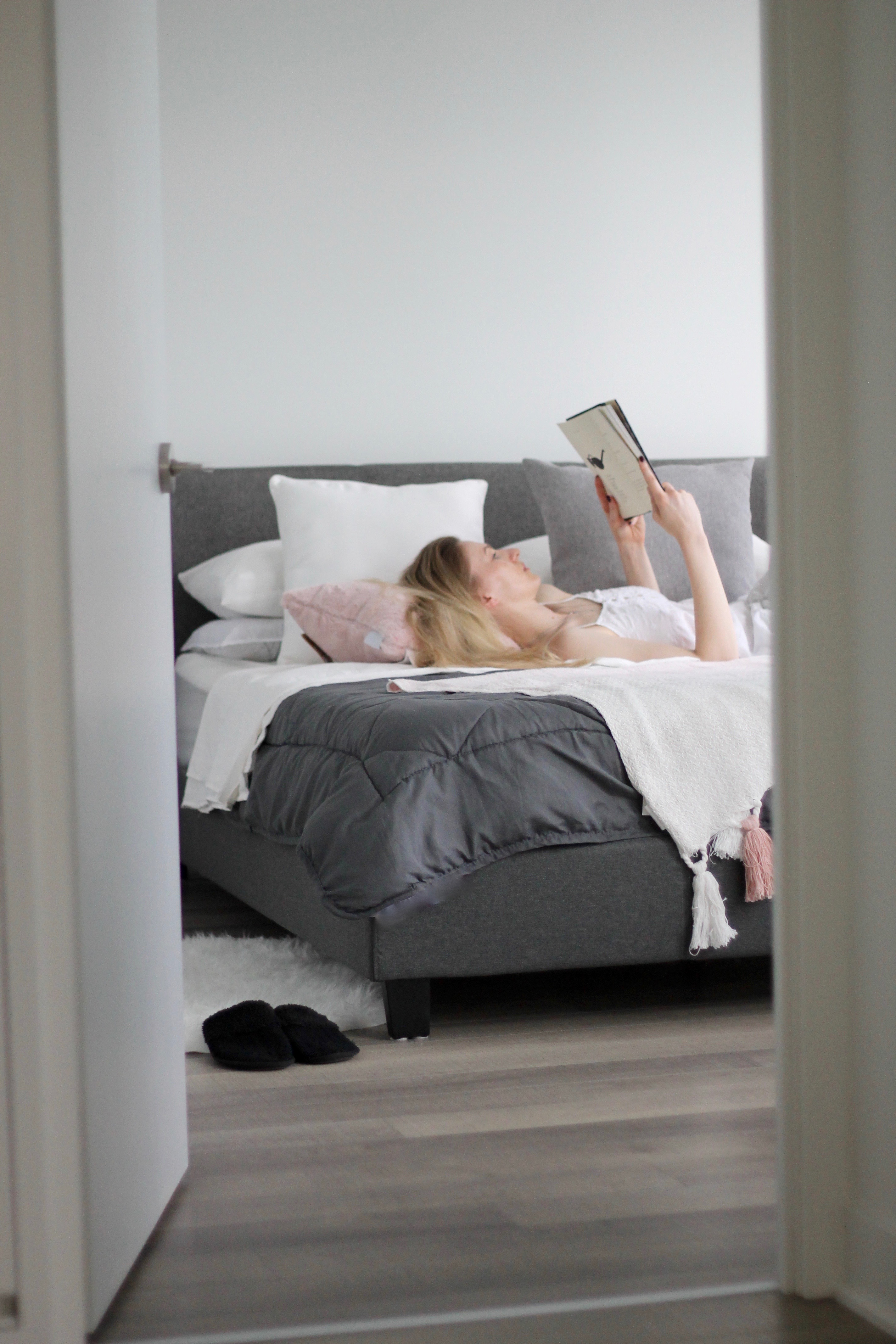 MON MODE | Travel Blogger | Mon Mode Blog | Toronto Blogger | Bedroom Decor | Interior Design | Pinterest