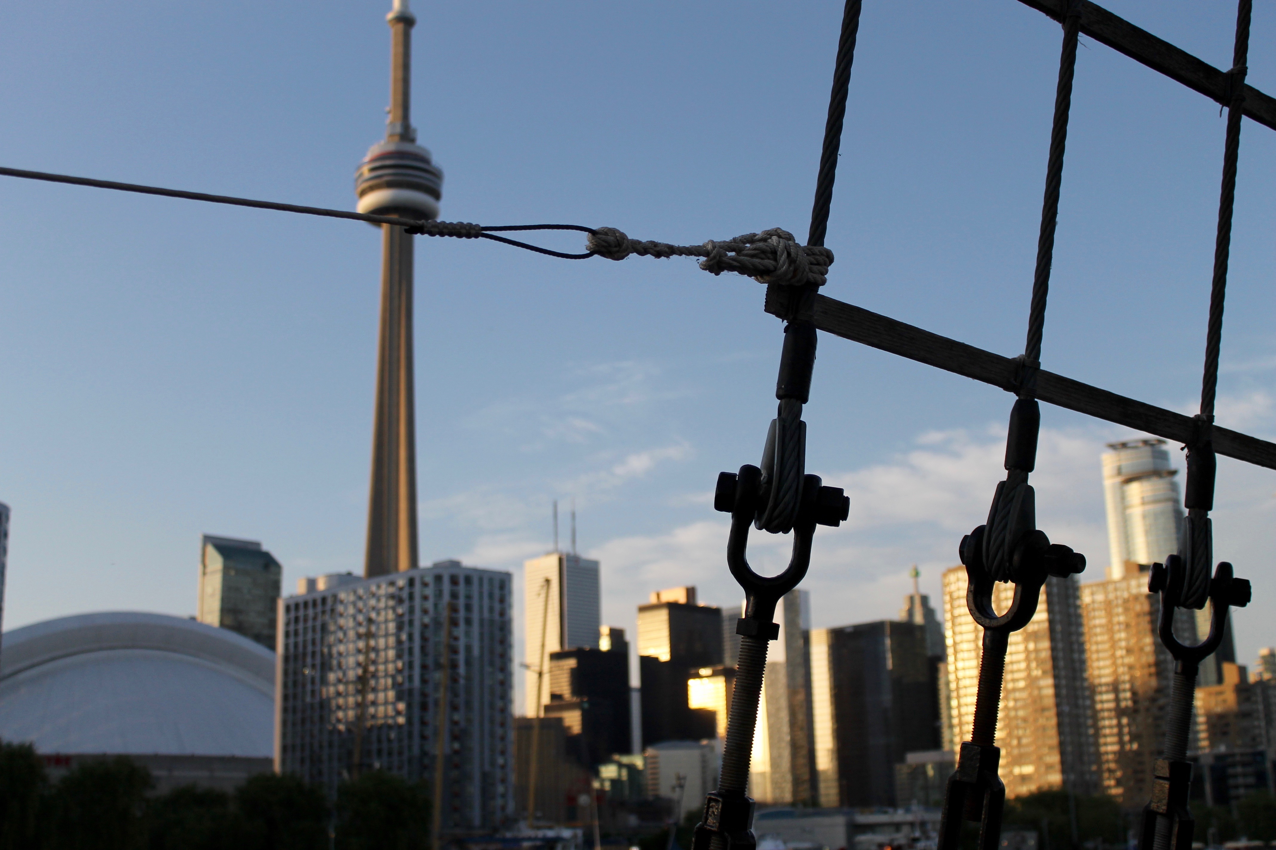 MON MODE Blog | Mon Mode | Style Blog | Toronto Blogger | Sail Boat| Toronto Harbor | Sunset | Toronto Sky line