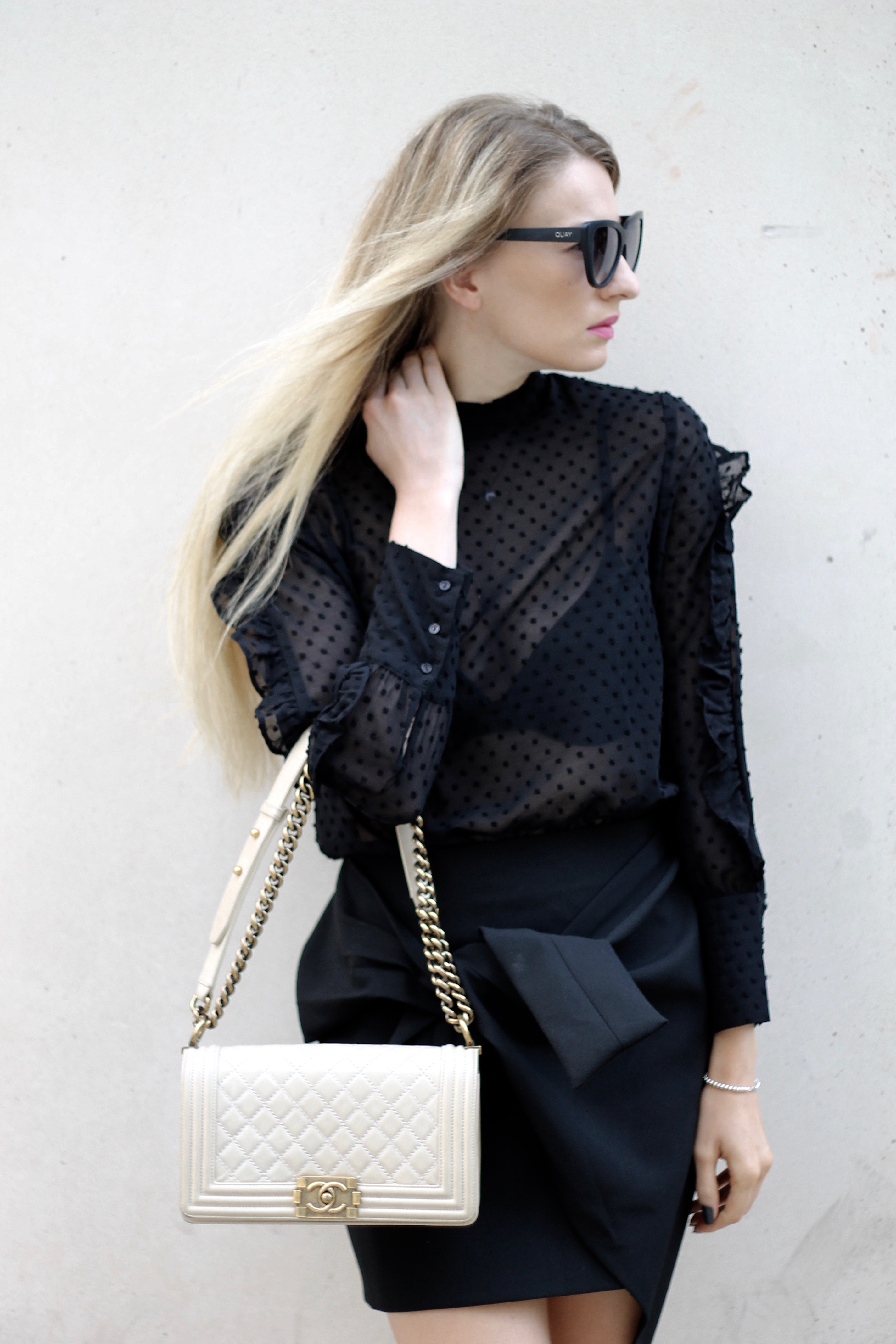 MON MODE | BLOGGER | Toronto Blogger | Fall Fashion | Ruffles and Bows 