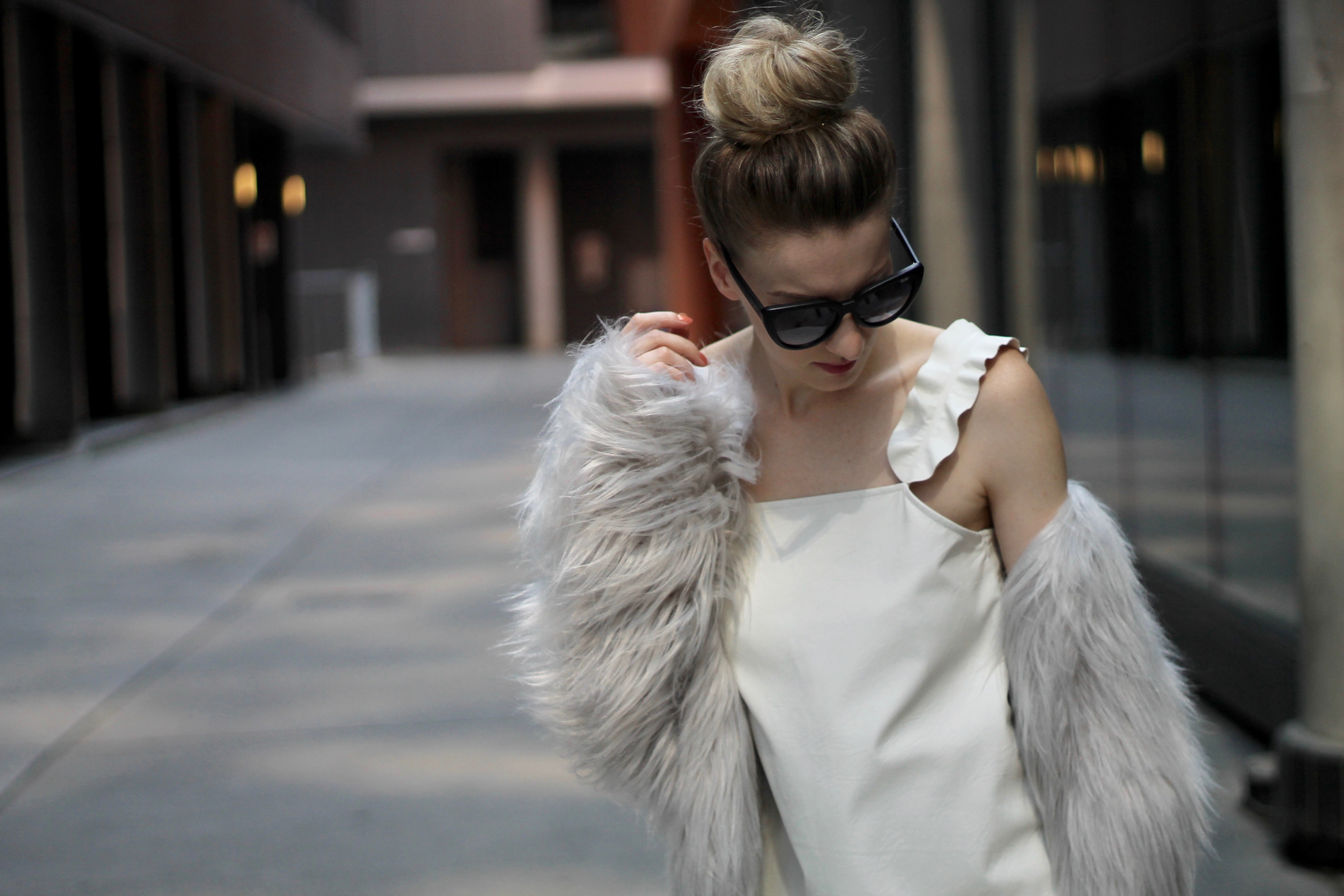 MON MODE | Fashion Blogger | Toronto Blogger | Fall Faux Fur | Status Cult | Fall Fashion 