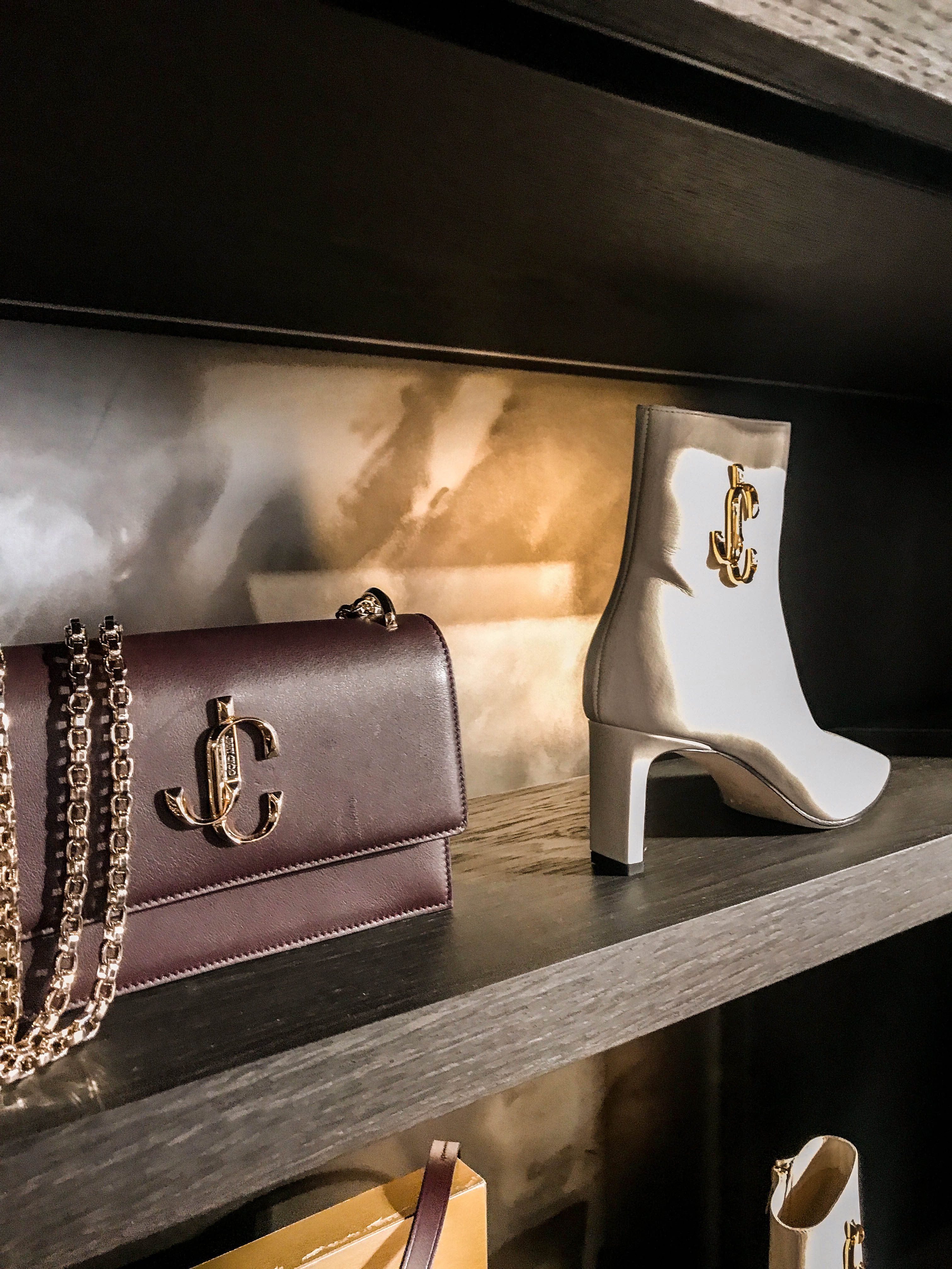 Jimmy Choo Reveals New Logo MFW – MON MODE