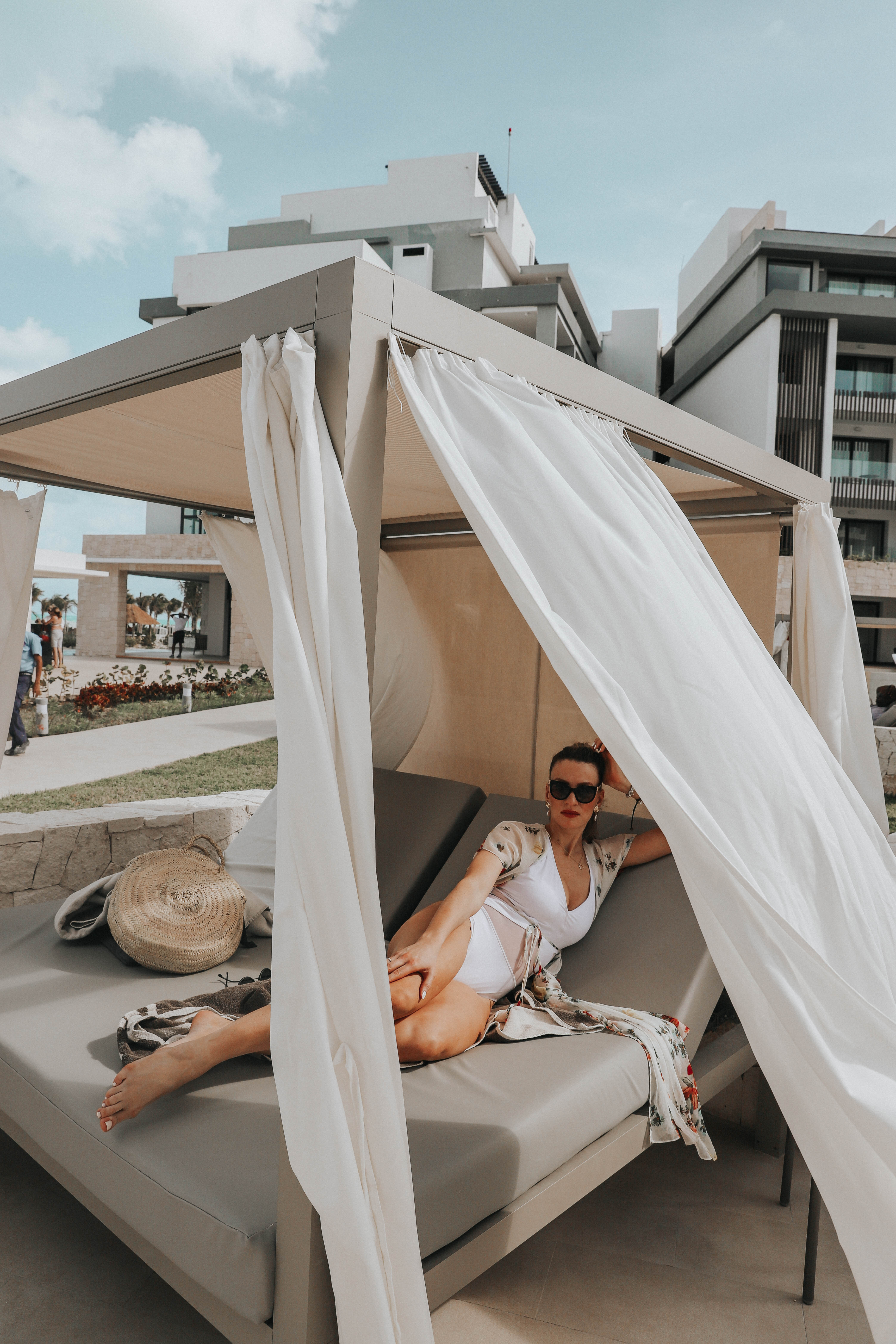 MON MODE | Fashion Blogger | Travel Blogger | Mexico | Bali Beds | Cabana 