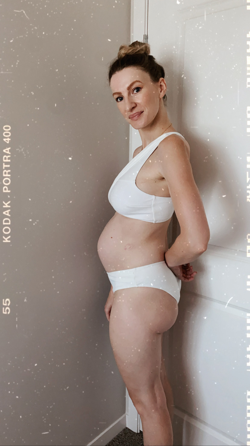 MON MODE Blog | Mon Mode | Style Blog | Canadian Mom Blogger | Prevent Stretch Marks Pregnancy