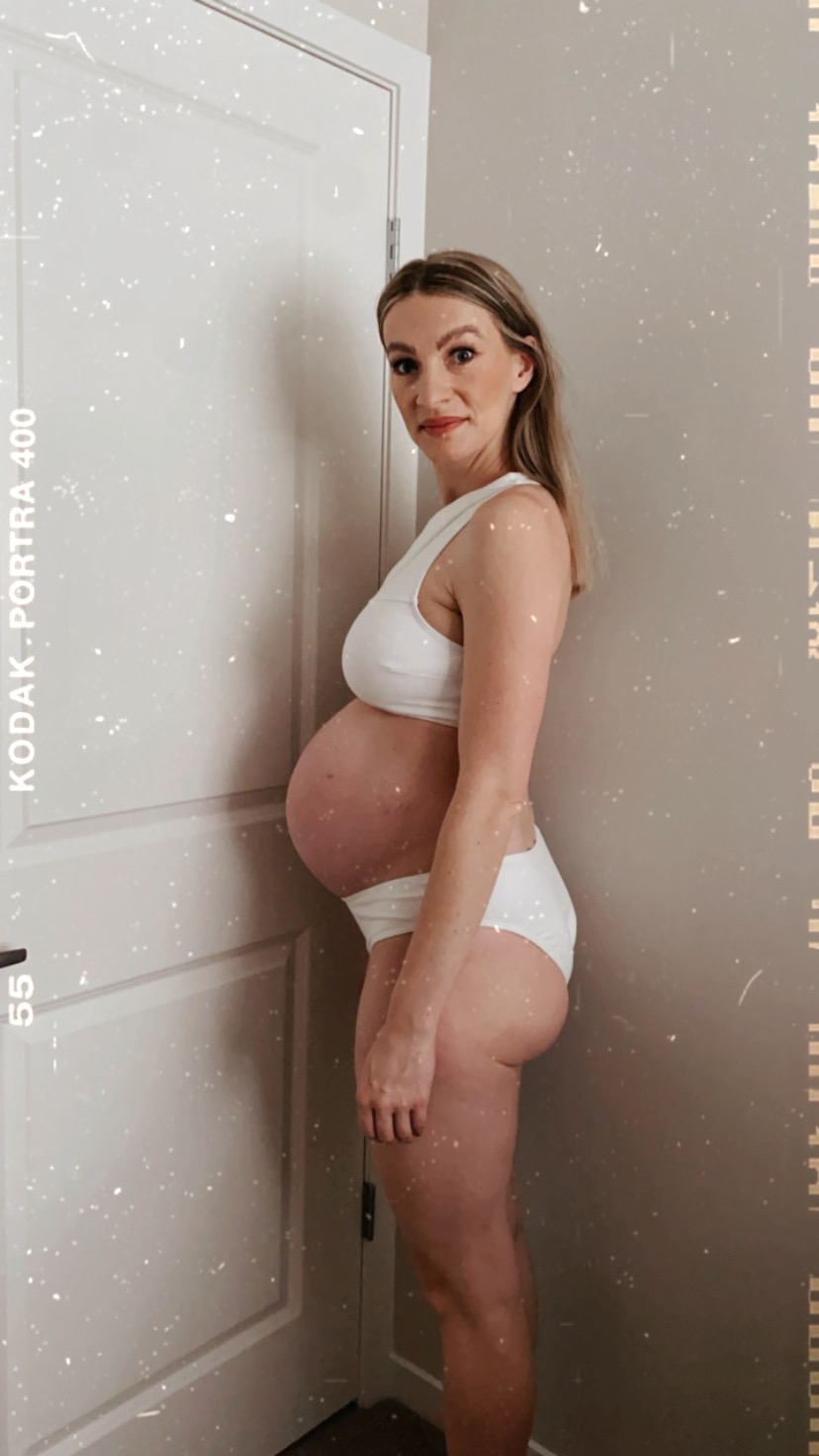 MON MODE Blog | Mon Mode | Style Blog | Canadian Mom Blogger | Stretch Marks Pregnancy