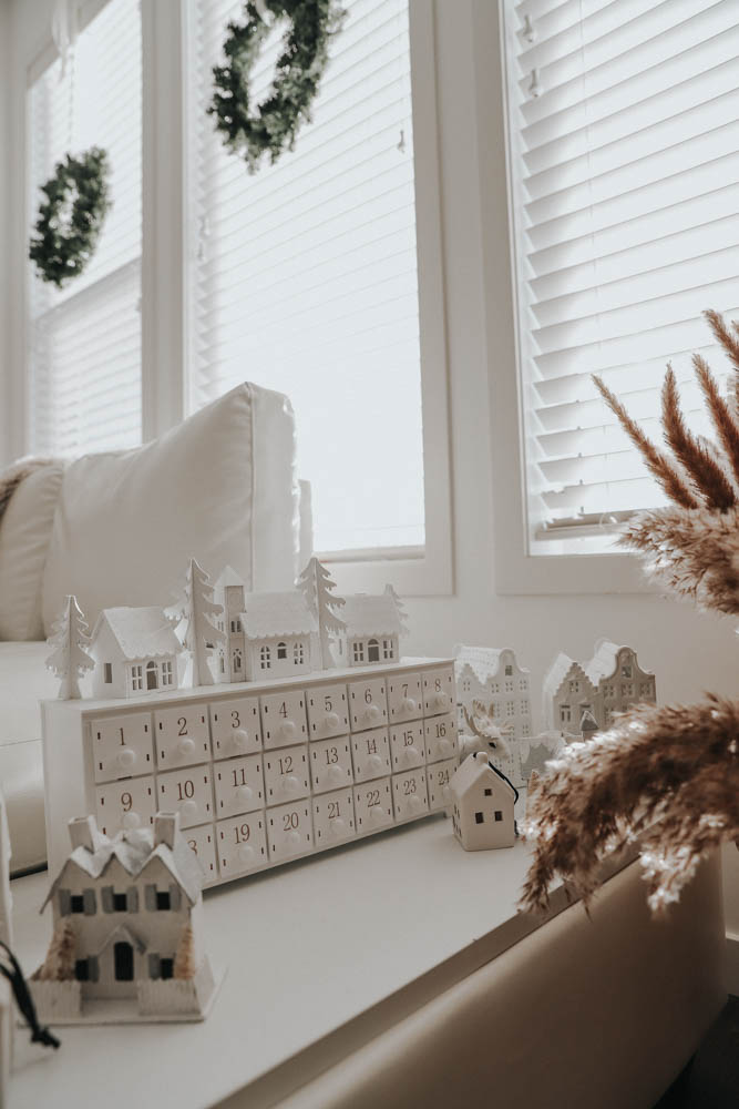 MON MODE Blog | Mon Mode | Style Blog | Home Decor | Christmas | Christmas Village 