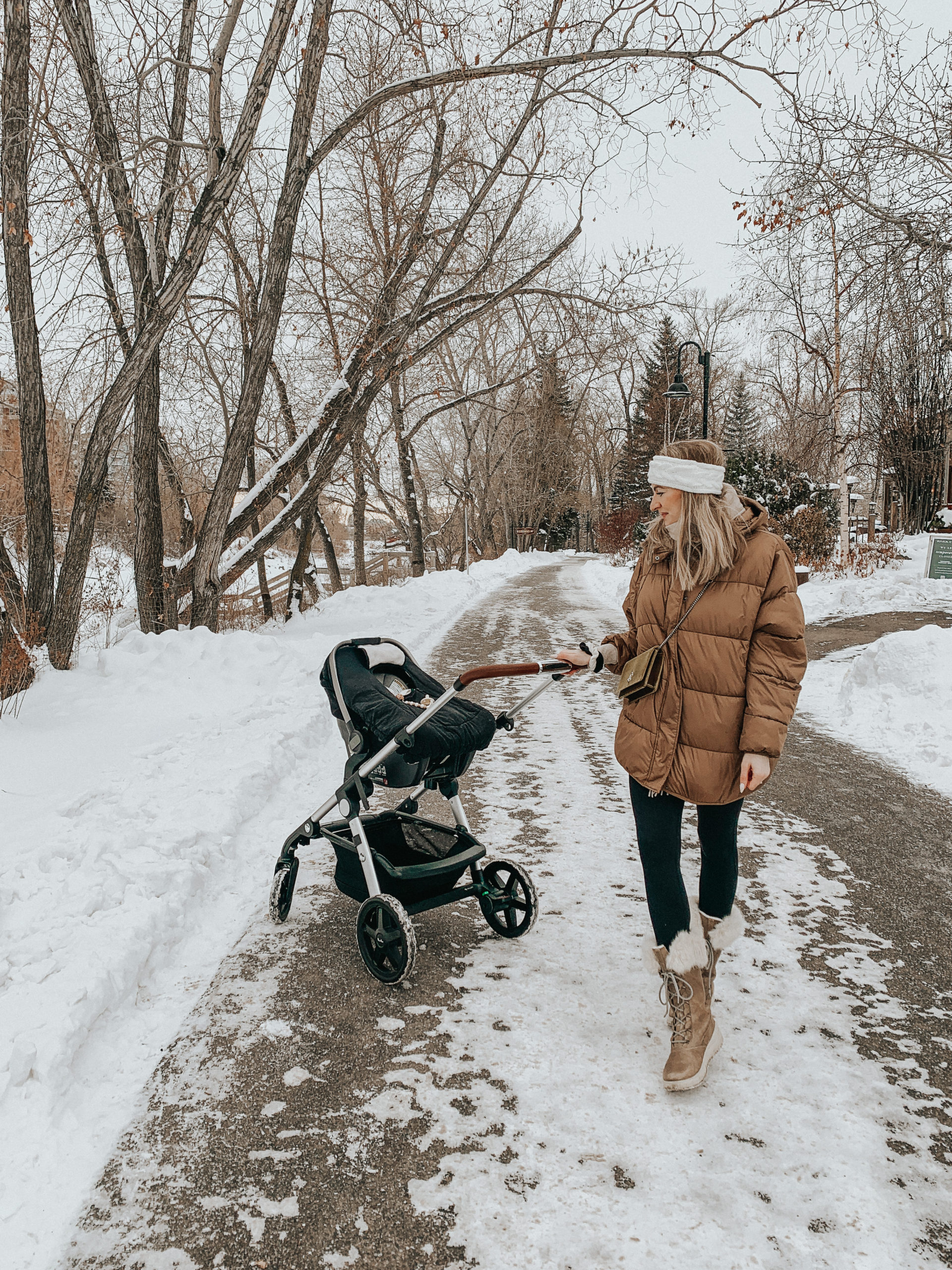 MON MODE | Toronto Blogger | Mom Blog | Silver Cross Wave 